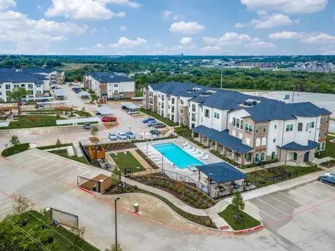 2350 E Berry St #4302, Fort Worth, TX 76119