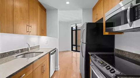 425 Massachusetts Ave NW #317, Washington, DC 20001