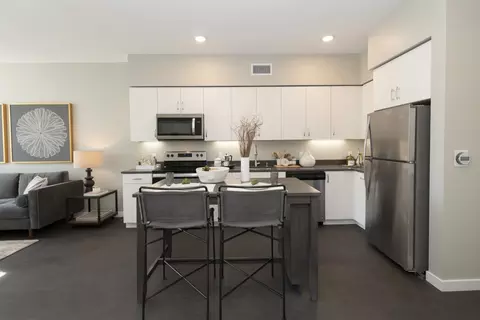 421 25th St #502, Oakland, CA 94612