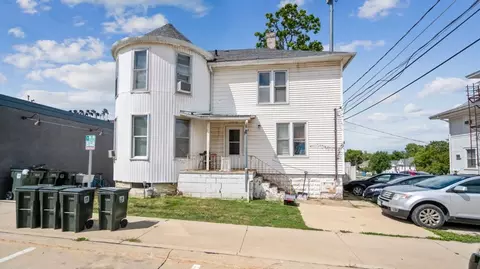 815 W 23rd St # 4, Cedar Falls, IA 50613