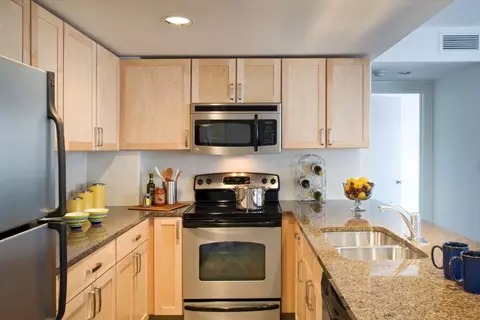 350 E Armour Blvd #303, Kansas City, MO 64111