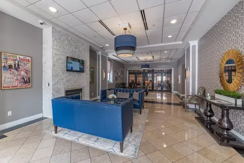 224 E 8th St #710, Cincinnati, OH 45202