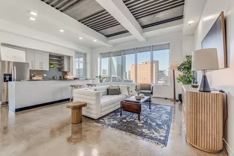 300 N Akard St #1310, Dallas, TX 75201
