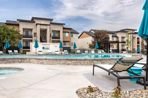 5959 S Cougar Ln #106, Kearns, UT 84118