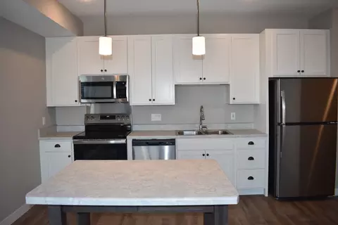 1801 American Blvd W #416, Bloomington, MN 55431