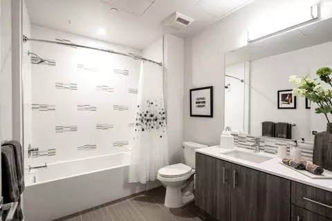 1331 W 7th St #417, Los Angeles, CA 90017