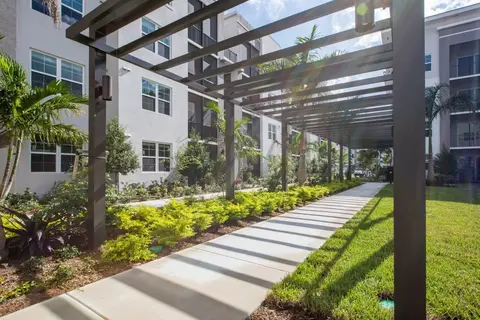 7130 Okeechobee Blvd #2307, West Palm Beach, FL 33411