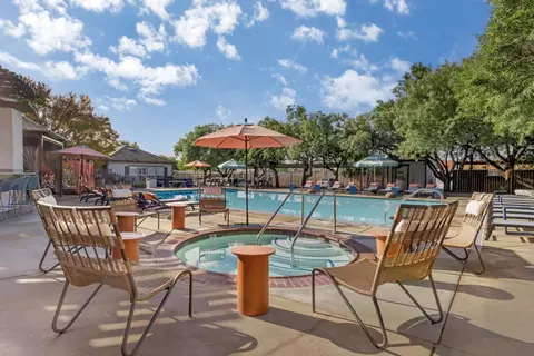 2327 Summer Creek Dr #002, Santa Rosa, CA 95404