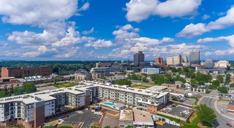 206 N Green St #225, Winston Salem, NC 27101
