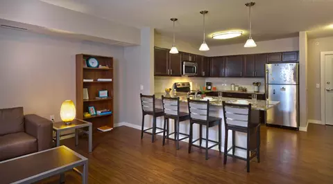 2140 Grand Ave #101 - 1, Saint Paul, MN 55105