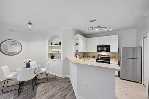 9116 Integra Meadows Dr #7B2-305, Davenport, FL 33896