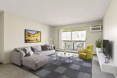 2150 Wilson Ave #230, Saint Paul, MN 55119