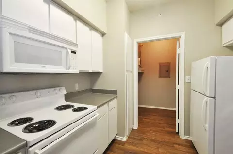 500 W Cartwright Rd #1417, Balch Springs, TX 75149