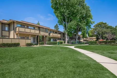 301 W Vineyard Ave #479, Oxnard, CA 93036