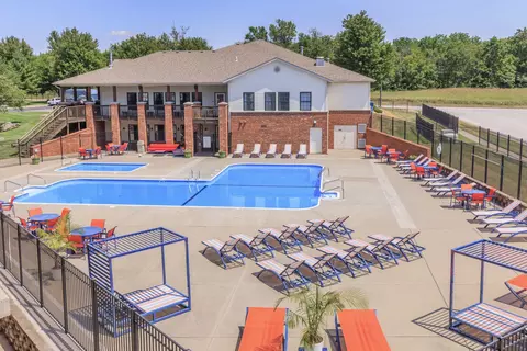 2601 N Cresthaven Ave #409, Springfield, MO 65803