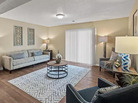 6731 E 119th St #153, Grandview, MO 64030