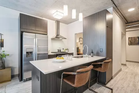 315 1st Ave NE #654, Minneapolis, MN 55413