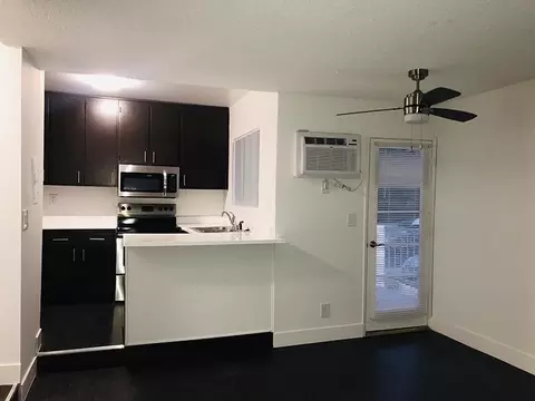 10913 Fruitland Dr #319, Los Angeles, CA 91604