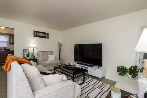 3130 Middle Rd #143, Jeffersonville, IN 47130