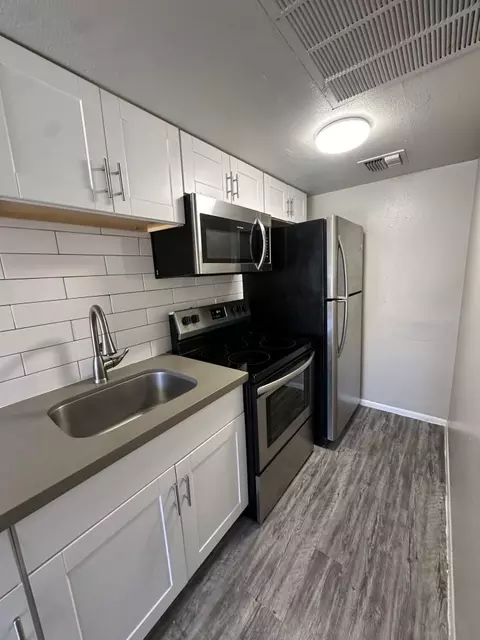 4815 E Thomas Rd #E226, Phoenix, AZ 85018 photo 8