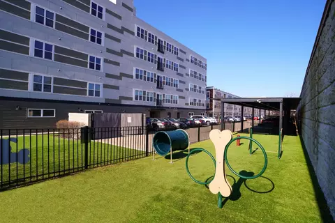 1801 W Argyle St #15-1B, Chicago, IL 60640