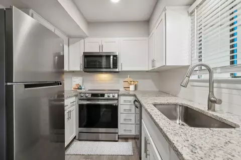 7600 Blanco Rd #3605, San Antonio, TX 78216