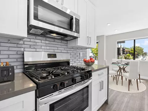 6611 Woodman Ave #103, Los Angeles, CA 91401
