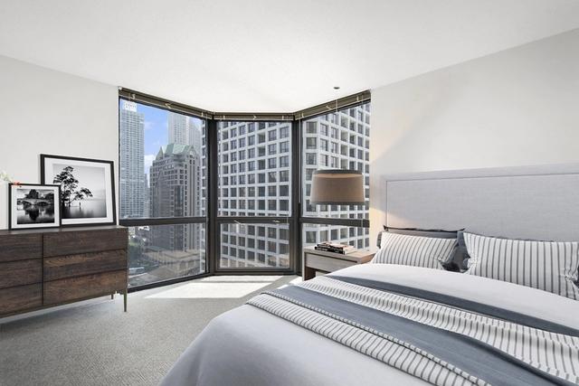 1111 N Dearborn St #2804, Chicago, IL 60610