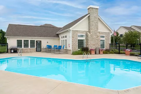 437 Sunburst Dr #898, Delaware, OH 43015