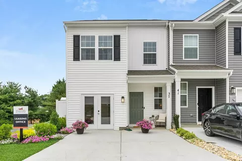 37 Kitsune Blvd #75, Martinsburg, WV 25404