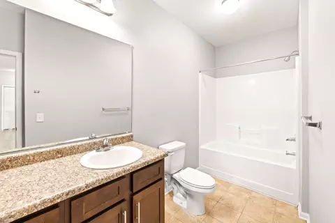 9211 Lawford Way #102, Ooltewah, TN 37363