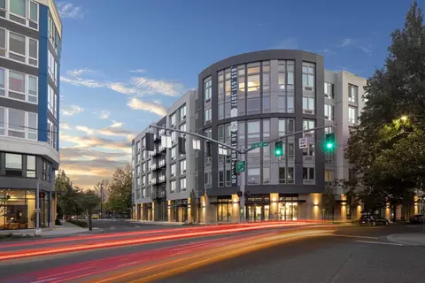 1313 E Burnside St #612, Portland, OR 97232