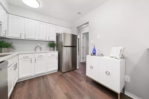 2300 Azalea Dr #EA21, Highland, IN 46322