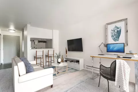 601 S Washington St #413, Seattle, WA 98104