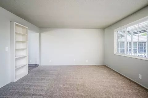 1230 NW Kings Blvd #19, Corvallis, OR 97330