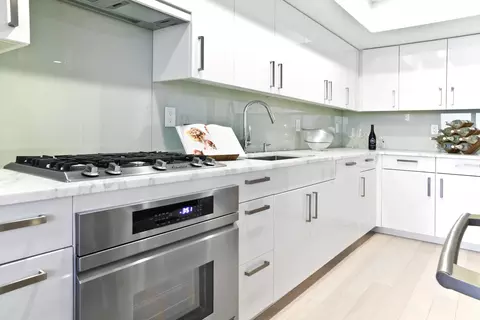 521 Stadium Pl S #S2302, Seattle, WA 98104