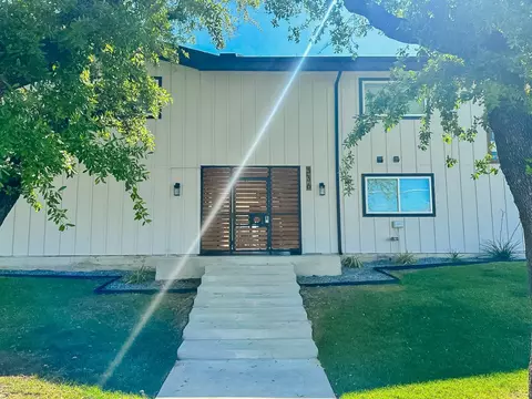 336 Lancaster Ave #HOSK-208, Dallas, TX 75203