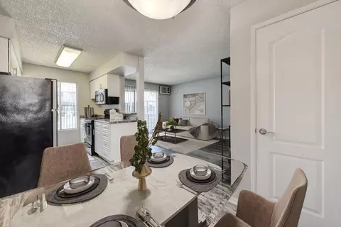 1313 Celeste Dr #087, Modesto, CA 95355