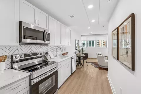 8605 Cameron St #0607, Silver Spring, MD 20910 photo 2