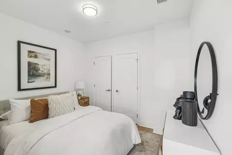 8605 Cameron St #0607, Silver Spring, MD 20910 photo 3