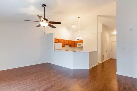 1630 Saddle Ln #349E, Greenwood, IN 46143