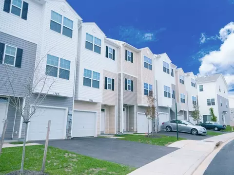 1369 Hampshire Dr #1410, Frederick, MD 21702
