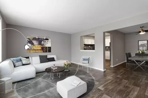 4050 W 115th St #405, Chicago, IL 60655