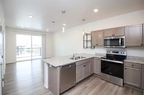 601 W 86th St #305, Sioux Falls, SD 57108