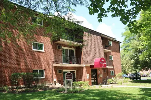 103 S Testa Dr #10303, Naperville, IL 60540