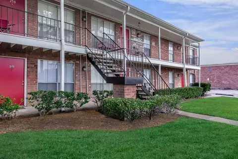 5505 Pine St #1-111, Houston, TX 77081