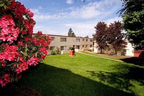 5125 SW Scholls Ferry Rd #051, Raleigh Hills, OR 97225