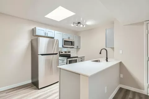 2045 S Mcclintock Dr #233, Tempe, AZ 85282