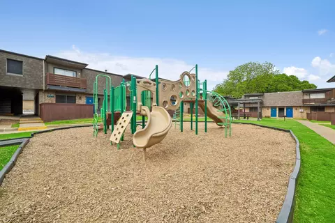 1012 W Pioneer Pkwy #1802, Arlington, TX 76013
