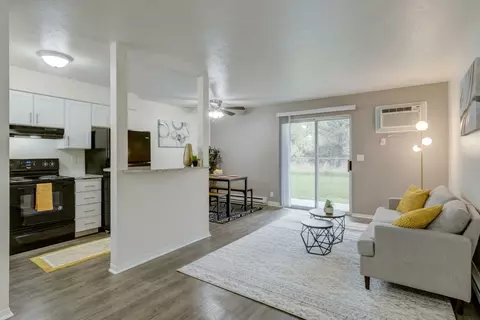 737 N Stilson Rd #4-4-220, Boise, ID 83703